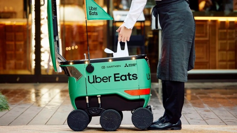 ウーバーイーツが東京都心の一部でロボットを使った料理の宅配サービスを開始する/Uber