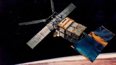 重さ２千キロ超の人工衛星、地球に落下　被害報告なし
