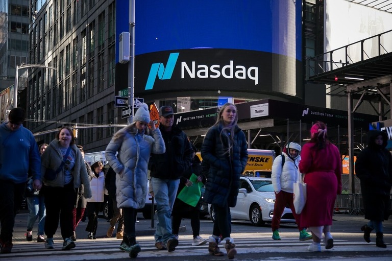 米ニューヨークのナスダック市場/Michael Nagle/Bloomberg/Getty Images via CNN Newsource