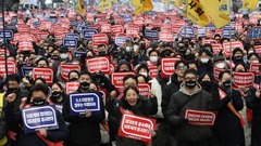医師が大規模デモ、医学部定員増に抗議　韓国