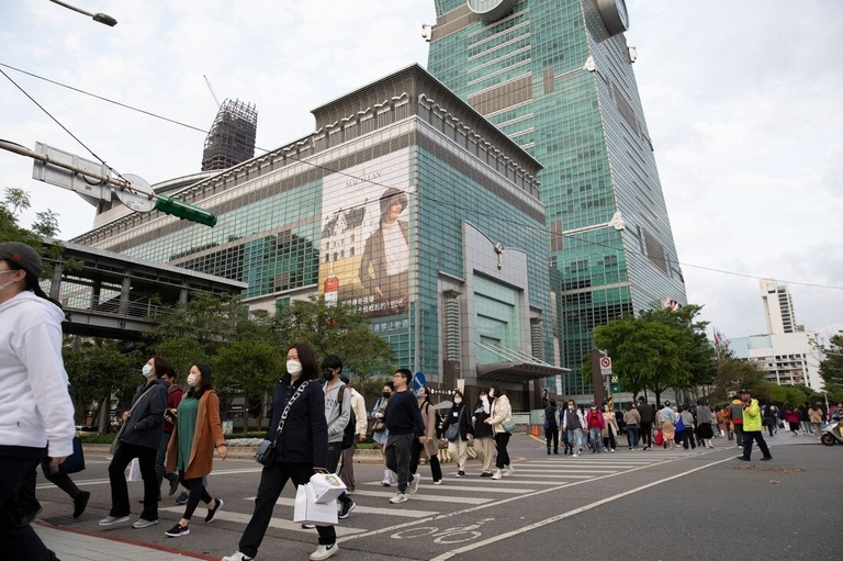 台湾は人手不足の深刻な問題に直面している/Jameson Wu/AFP/Getty Images via CNN Newsource