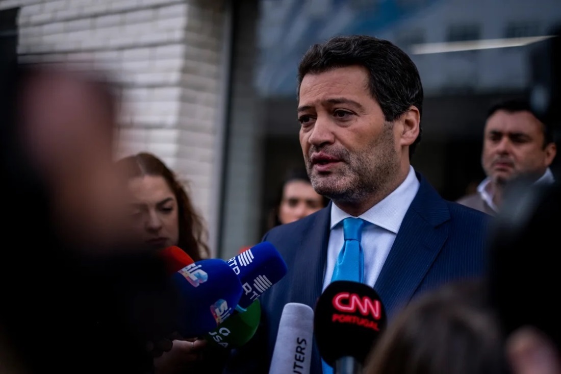 取材を受けるシェーガのベントゥーラ党首=10日、ポルトガル首都リスボン/Nuno Cruz/NurPhoto/Getty Images