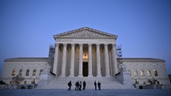 不法移民逮捕のテキサス州法、連邦最高裁が施行認める判断　米
