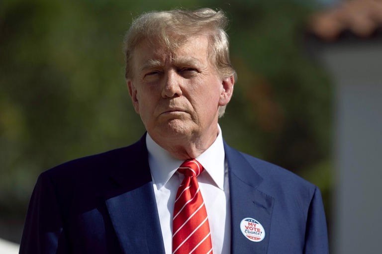 米ＮＹ州地裁がトランプ氏の資産差し押さえの準備としてウェストチェスター郡で判決を登録した/Joe Raedle/Getty Images 