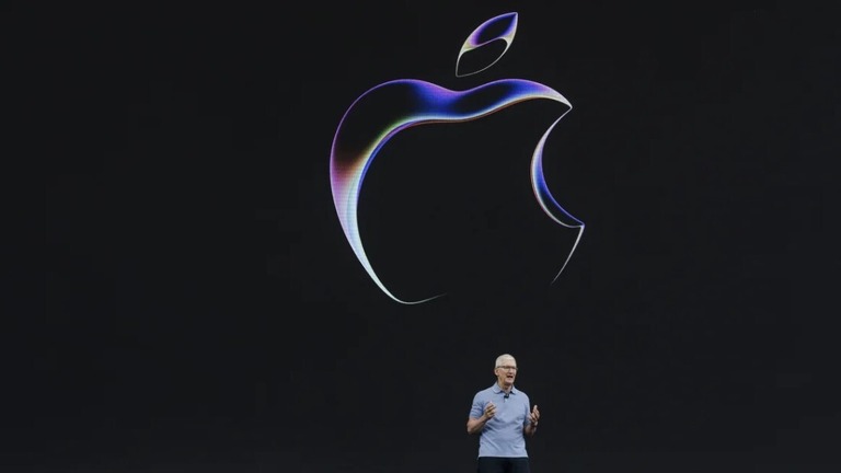 アップルのティム・クック最高経営責任者（ＣＥＯ）/Philip Pacheco/Bloomberg via Getty Images