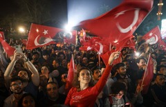 トルコ統一地方選　エルドアン大統領の与党に打撃、大都市で野党が勝利