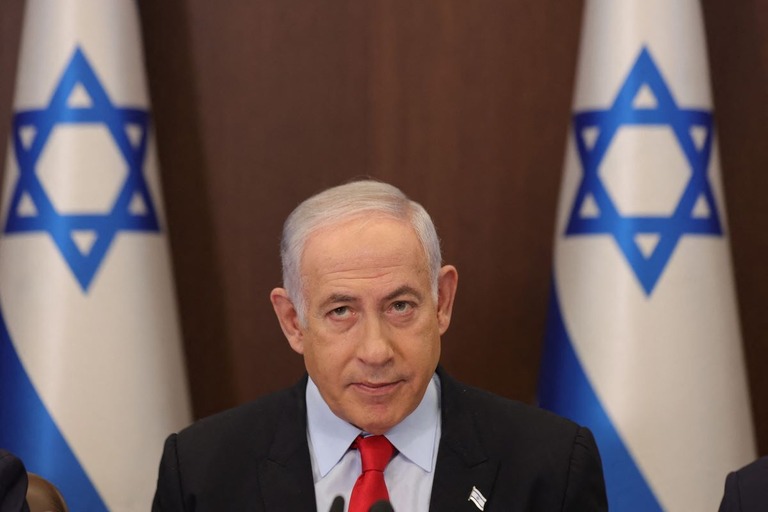 イスラエルのネタニヤフ首相は、パレスチナ自治区ガザ地区の最南端ラファを侵攻する日はすでに決まっていると述べた/Abir Sultan/AFP/Getty Images