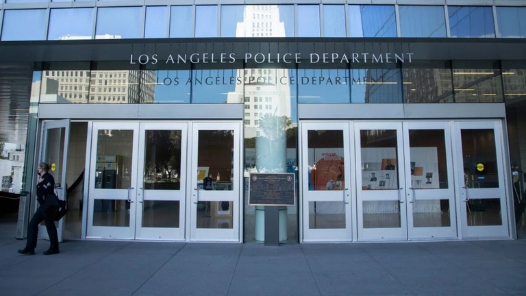 ロサンゼルス市警が捜査に当たっている/ Myung J. Chun/Los Angeles Times/Getty Images