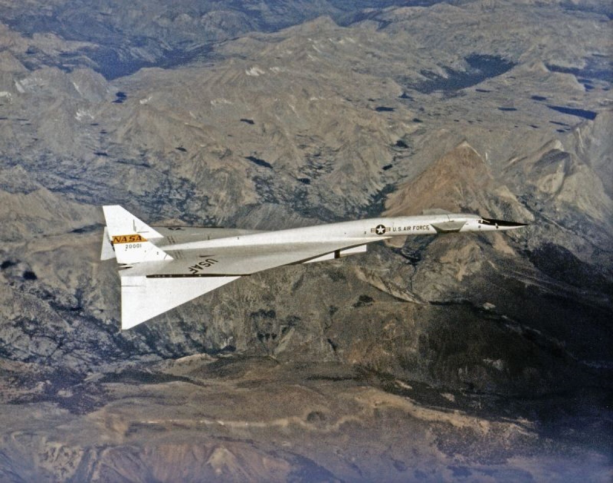 ＸＢ７０はコンコルドの１．５倍近い時速約３２００キロで飛行できた/NASA