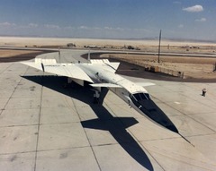 実験的な超音速機ＸＢ７０はコンコルドの５年前に空に飛び立った