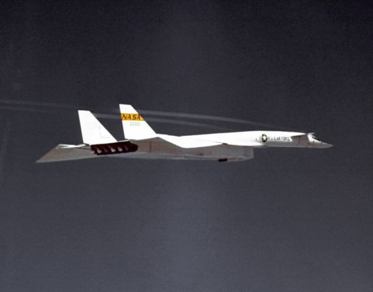 公募で「バルキリー」の愛称を与えられたＸＢ７０の１号機は６４年５月１１日、カリフォルニア州パームデールでロールアウトした/NASA/Divds