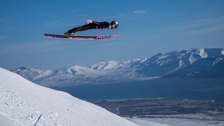 ノルディックスキー・ジャンプ男子の小林陵侑＝２３日、アイスランド・アークレイリ/Red Bull