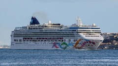 「裸の楽園」の旅、ヌードクルーズ船が米マイアミから出航へ　来年２月