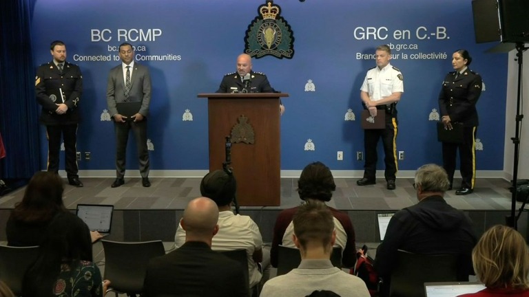 著名なシーク教分離主義者殺害事件の容疑者逮捕に関して記者会見を開くカナダ警察/Integrated Homicide Investigation Team