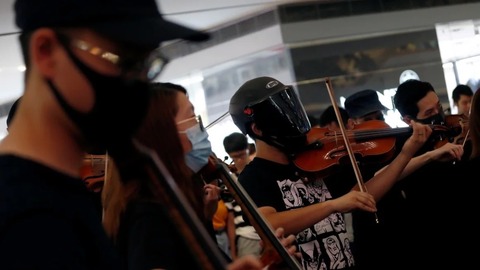ユーチューブ、香港デモのテーマ曲に制限　香港からの閲覧を遮断