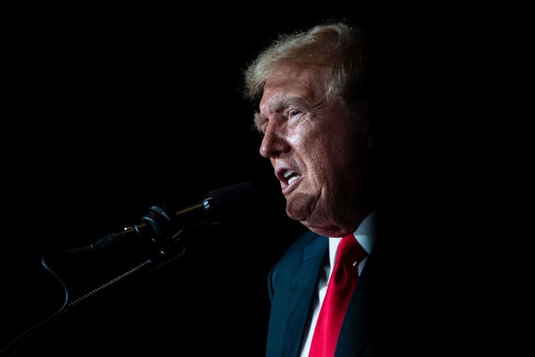 トランプ前大統領は２５日、首都ワシントンで開催されたリバタリアン党の大会に参加し、支持を呼び掛けた/Francis Chung/POLITICO/AP