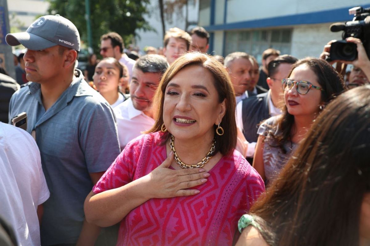 野党連合のソチル・ガルベス上院議員=2日、メキシコ市/Luis Cortes/Reuters