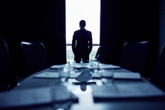ＣＥＯの給与、従業員の１９６倍に　米国