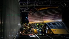 旅客列車と貨物列車が衝突、４人死亡　東欧チェコ