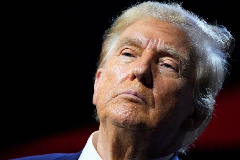 トランプ前米大統領は口止め料裁判の有罪評決を巡り、保護観察官との面談を終えたという/Rick Scuteri/AP