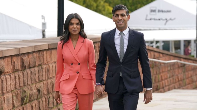 英国のスナク首相夫妻/Ian Forsyth/Getty Images