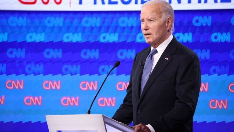 米大統領選討論会で発言するバイデン氏/John Nowak/CNN