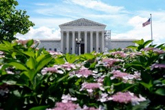 米最高裁、トランプ氏の免責を一部認める　選挙結果転覆の公判はさらに遅れ