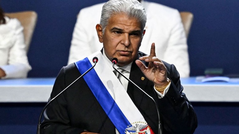 パナマのホセ・ラウル・ムリノ大統領/Martin Bernetti/AFP/Getty Images