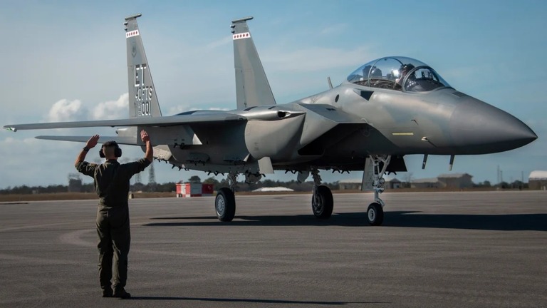 新型戦闘機Ｆ１５ＥＸ＝２０２１年３月１１日、米フロリダ州エグリン空軍基地/Samuel King Jr./U.S. Air Force/File