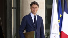 フランス首相、辞任へ　当面は職務継続