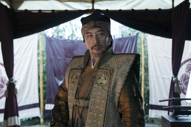 「ＳＨＯＧＵＮ　将軍」のワンシーンでの真田広之/Katie Yu/FX/AP