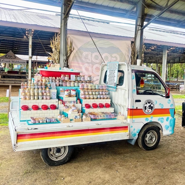 石けんとスキンケア用品の販売会社を経営するメリッサ・トーレさんが自社に合わせてカスタマイズしたダイハツ「ハイゼット」９６年モデル/Melissa Torre/Vellum Street