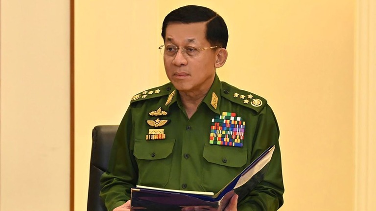 ミャンマーの暫定大統領に就任したミンアウンフライン総司令官/The Myanmar Military True News Information Team/AP/File