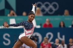 体操女子団体で米国が金、バイルスは８個目の五輪メダル