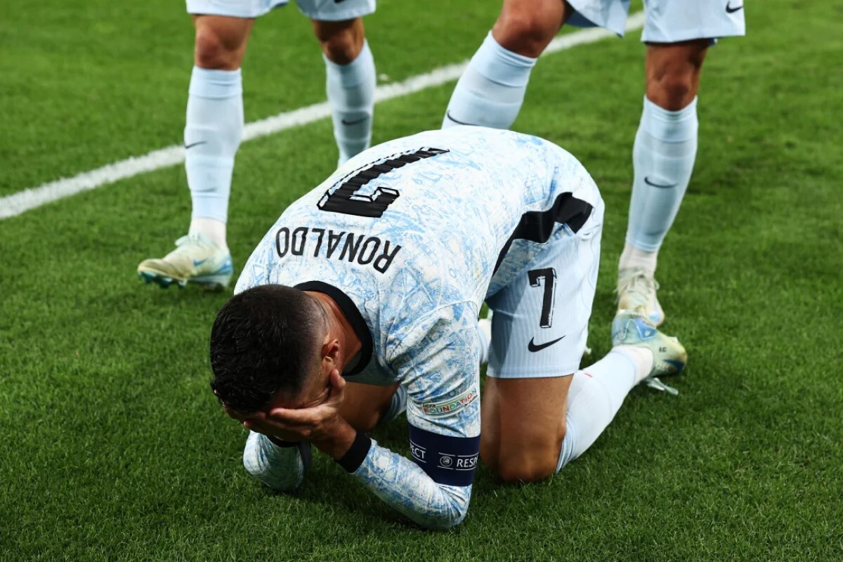 通算900ゴールを決め感極まるロナルド/Carlos Rodrigues/UEFA/Getty Images