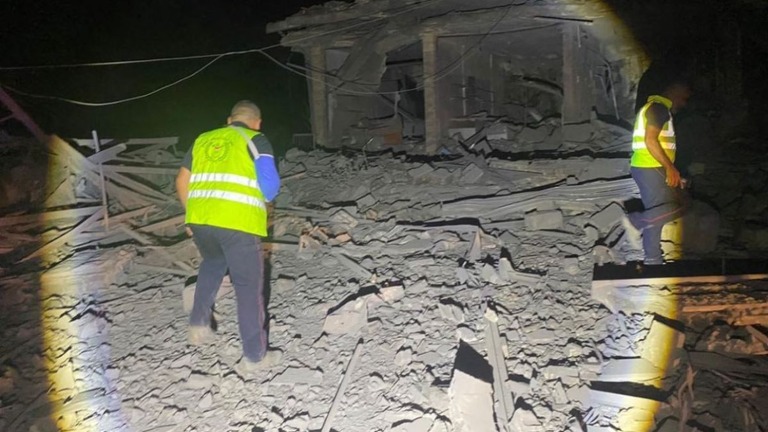 レバノン当局が公開した空爆後の現場の写真/Lebanon Central Civil Defense