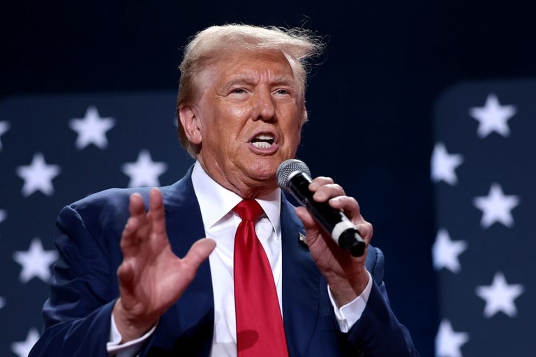 集会に参加したドナルド・トランプ前大統領＝４日、米ノースカロライナ州
/Win McNamee/Getty Images