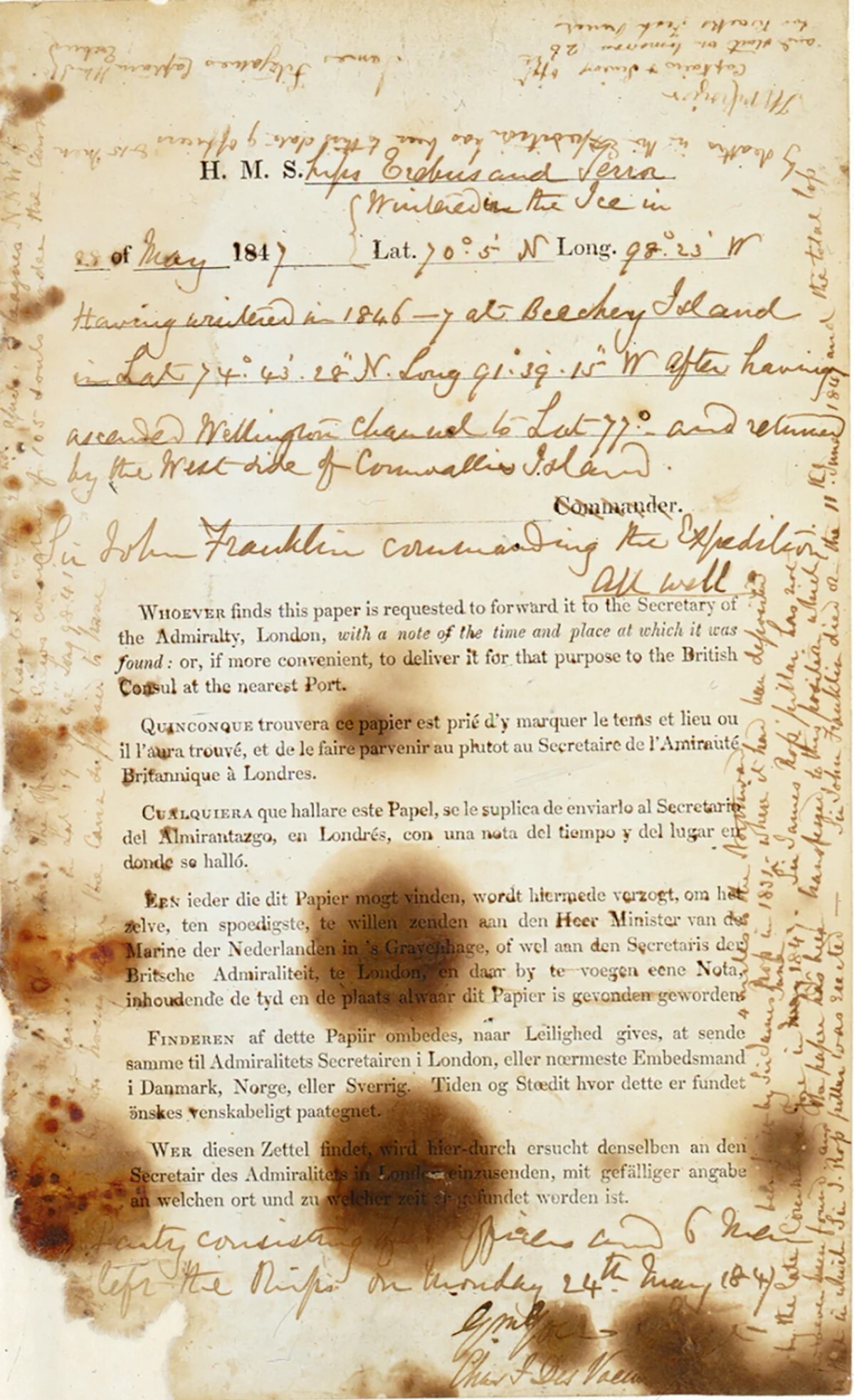 エレバス号の艦長だったジェームズ・フィッツジェームズが残した手書きのメモ。新たな研究によれば、「1846年9月12日から氷に閉じ込められていたテラー号とエレバス号は4月22日、この場所の北北西5リーグの位置で放棄された(中略)サー・ジョン・フランクリンは1847年6月11日に死亡し、この探検での死者の総数は今日に至るまで将校9人、兵15人に上る」と書かれている/National Maritime Museum