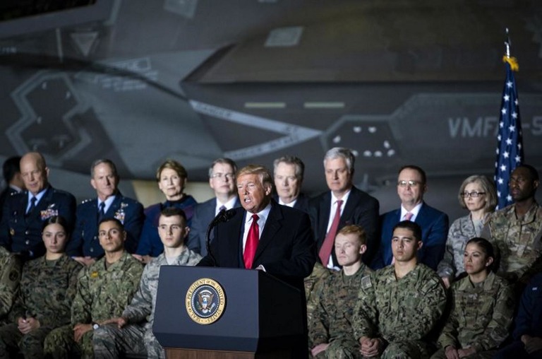 トランプ氏は前回の任期で軍高官の多くと緊張関係にあった/Al Drago/Bloomberg/Getty Images