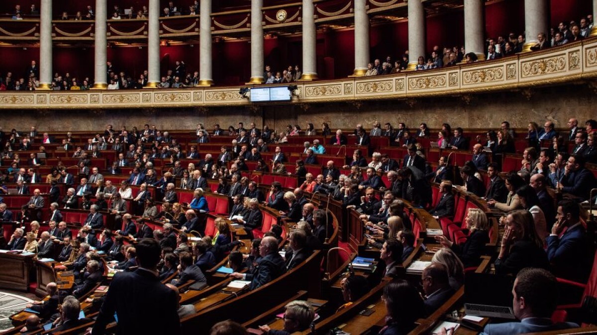 フランス議会で質疑応答が行われた=12日/Andrea Savorani Neri/NurPhoto/Getty Images
