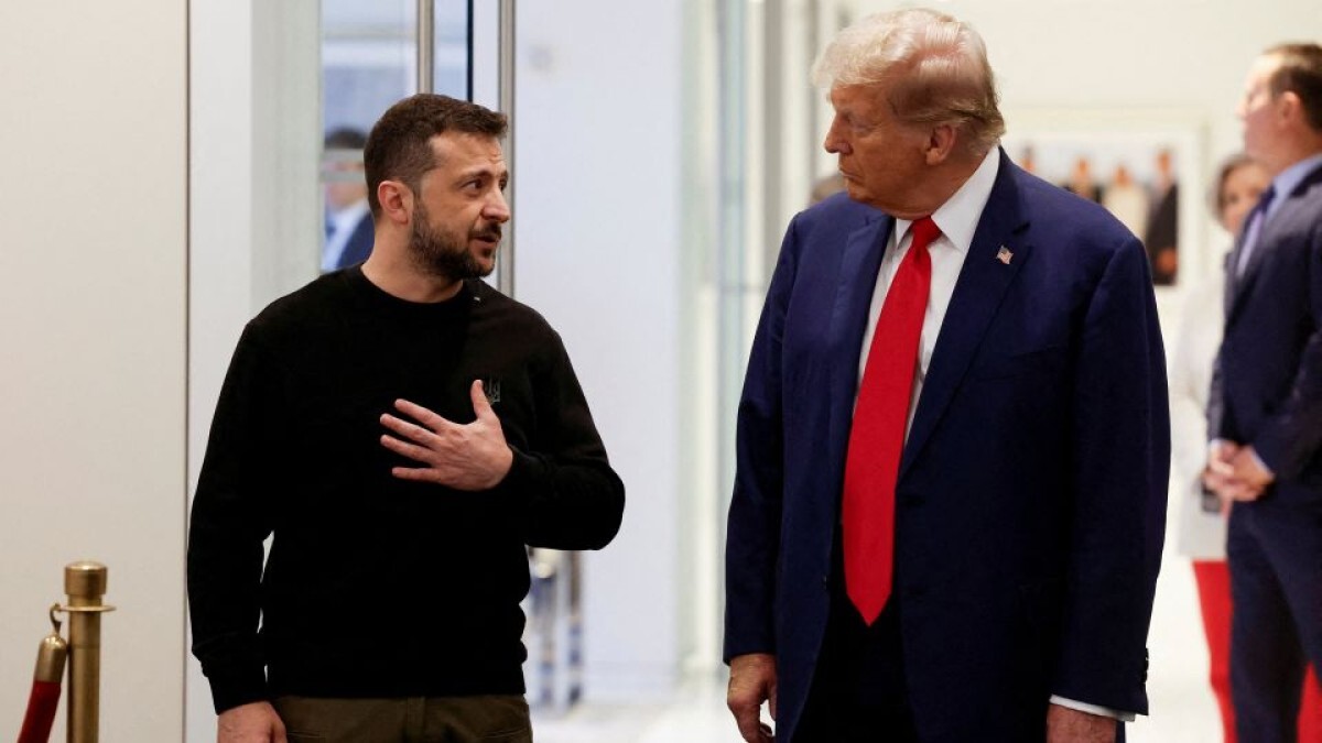 ウクライナのゼレンスキー大統領(左)と会談を行ったトランプ氏=9月27日、米ニューヨークのトランプタワー
/Shannon Stapleton/Reuters