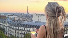 トランプ氏勝利で国を出ると話す米国人たち、海外移住への関心が急上昇