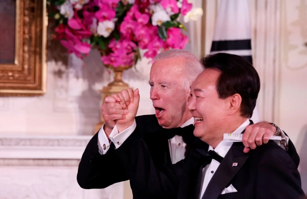 ホワイトハウスの晩さん会に尹氏を迎えたバイデン米大統領=2023年4月/Evelyn Hockstein/Reuters