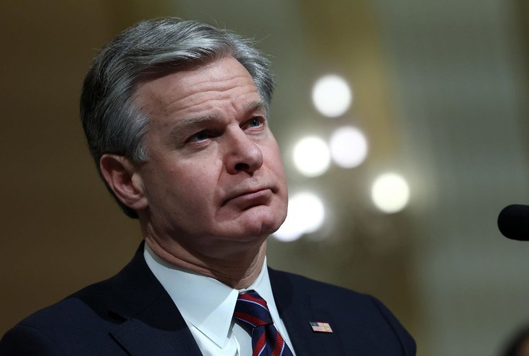 ＦＢＩのレイ長官が、バイデン政権の終了に伴って辞任する意向を表明した/Kevin Dietsch/Getty Images via CNN Newsource
