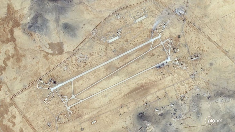 シリア首都ダマスカス近郊の空軍基地を捉えた衛星画像/Planet Labs PBC