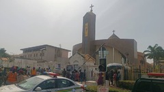 ナイジェリアで相次ぐ雑踏事故、３２人死亡　食料配布に住民殺到