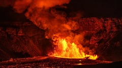 ハワイ島のキラウエア火山、また噴火　溶岩噴出の高さ９０メートル