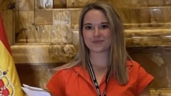スペイン人女性がゾウに襲われ死亡、飼育施設で水浴びさせている最中　タイ