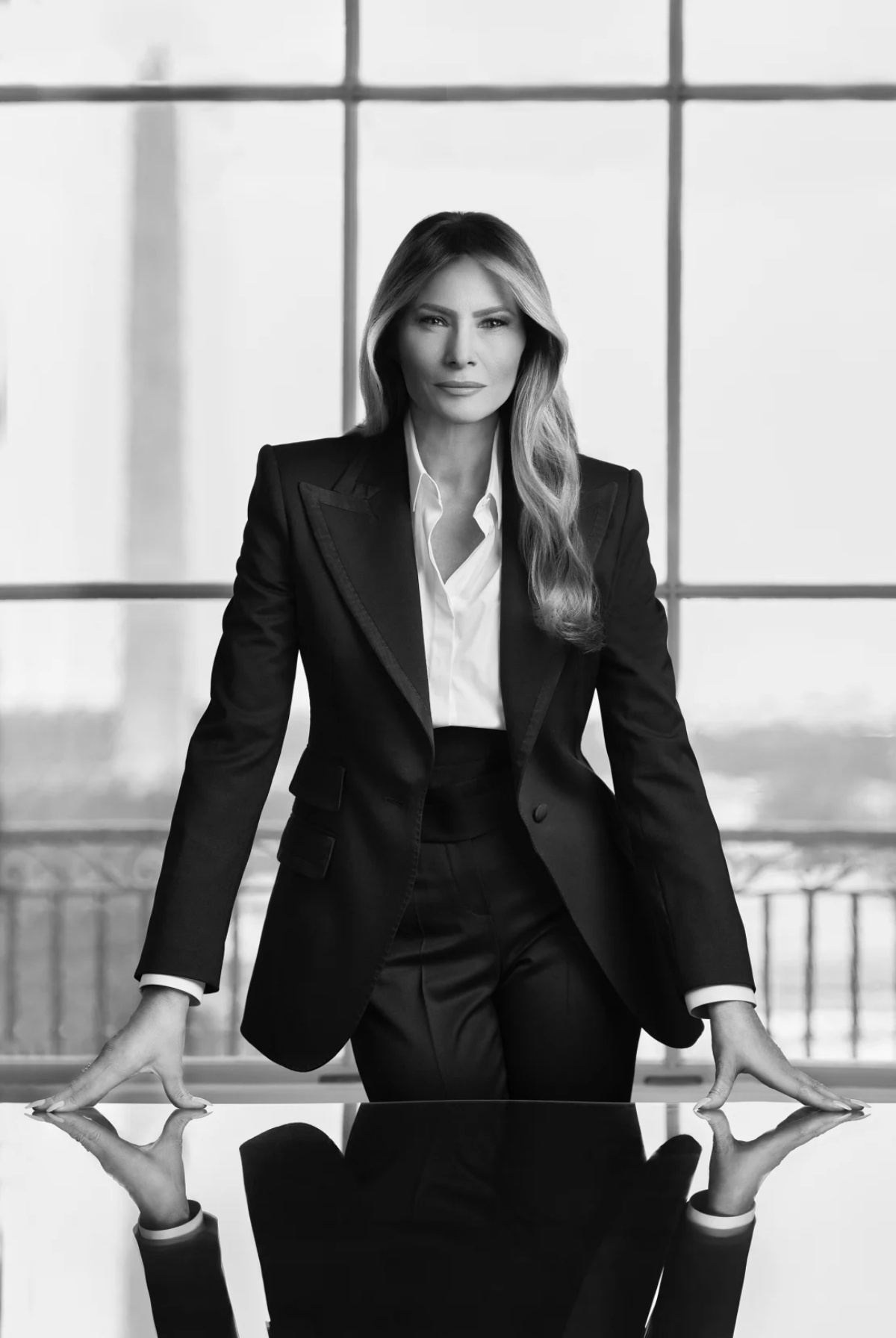 力強いポーズで写るモノクロの写真は1期目の写真とは真逆だ/Régine Mahaux/The White House