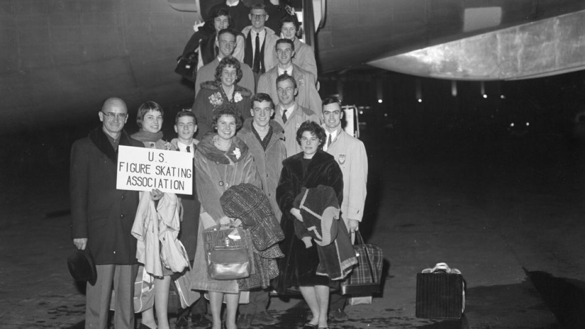 1961年の世界フィギュアスケート選手権に出場した米国代表団のメンバー。飛行機が墜落し全員が死亡した/Bettmann Archive/Getty Images